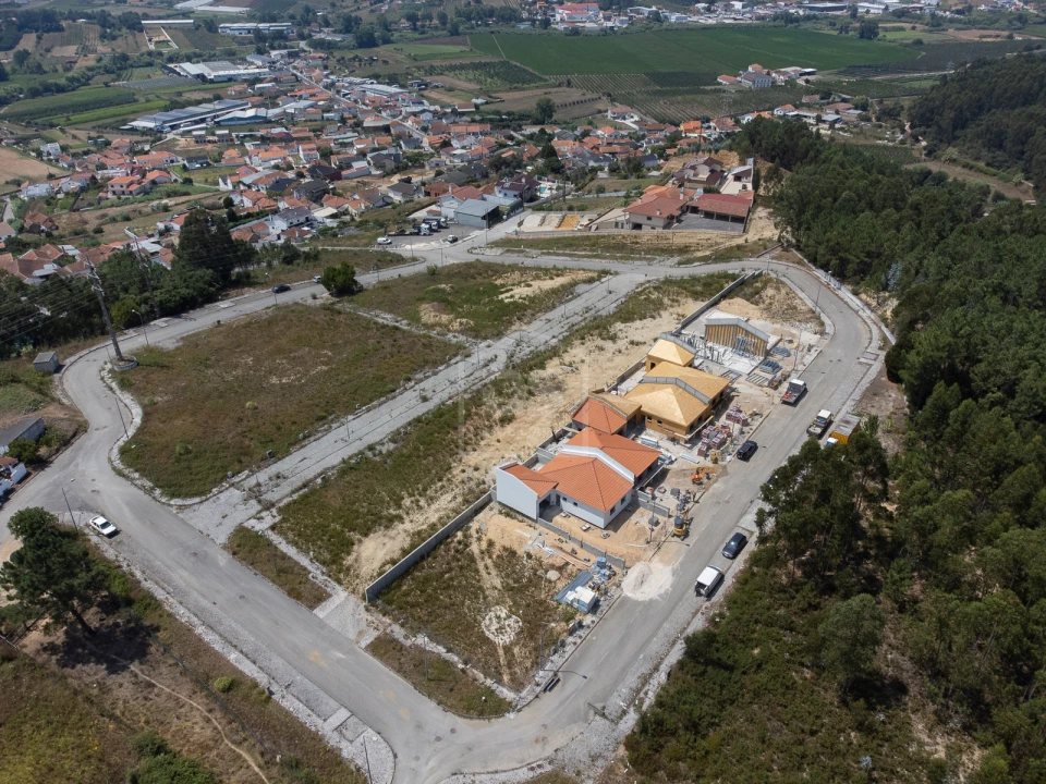 Terreno para Venda em Golpilheira Foto 1