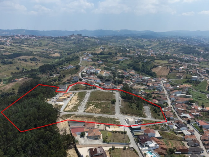 Terreno para Venda em Golpilheira Foto 6