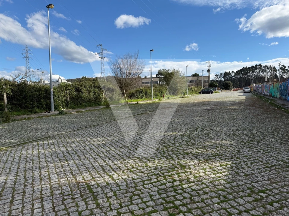 Terreno para Venda em Fânzeres e São Pedro da Cova Foto 5