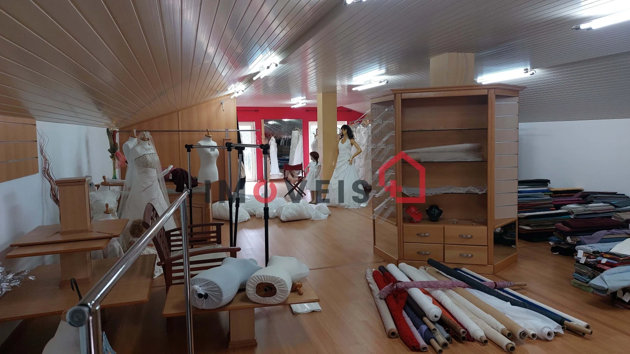 Loja para Arrendamento em Gondemaria e Olival Foto 10