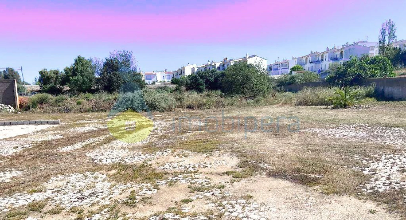 Armazém para Venda em Estômbar e Parchal Foto 1