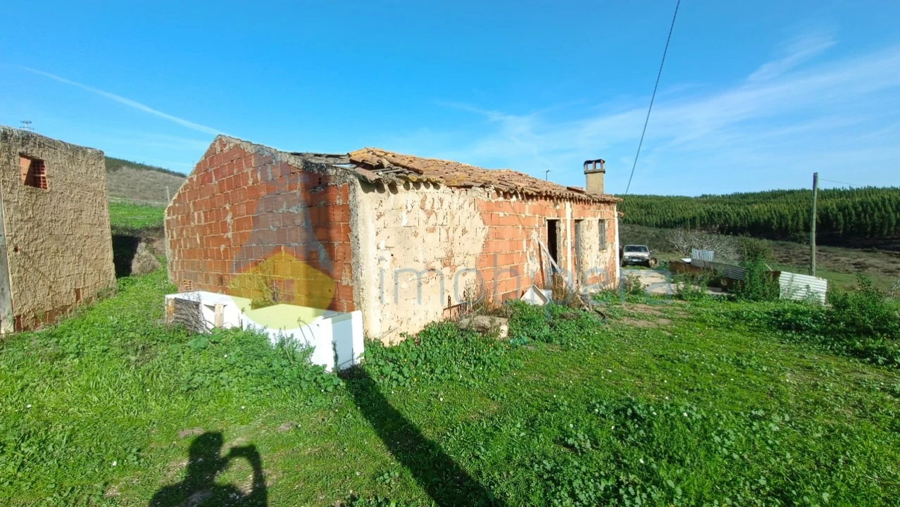 Moradia T2 para Venda em Saboia Foto 3