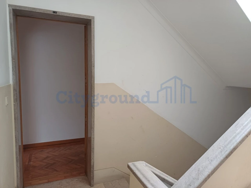 Prédio para Venda em Benfica Foto 23