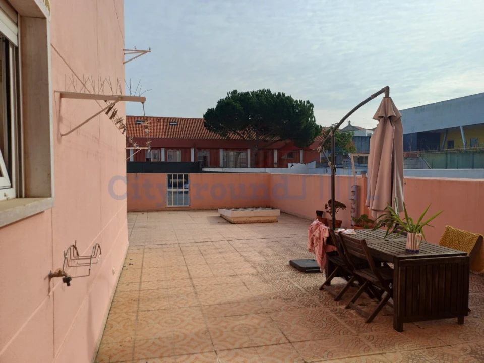 Prédio para Venda em Benfica Foto 1