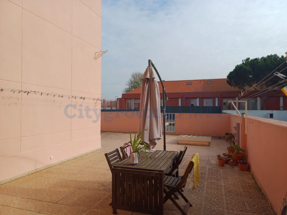 Prédio para Venda em Benfica Foto 27