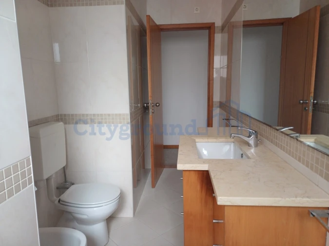 Prédio para Venda em Benfica Foto 12