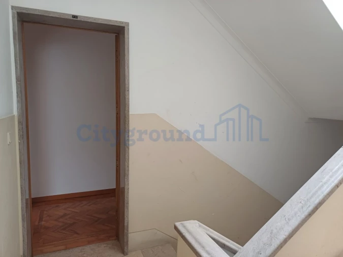 Prédio para Venda em Benfica Foto 23