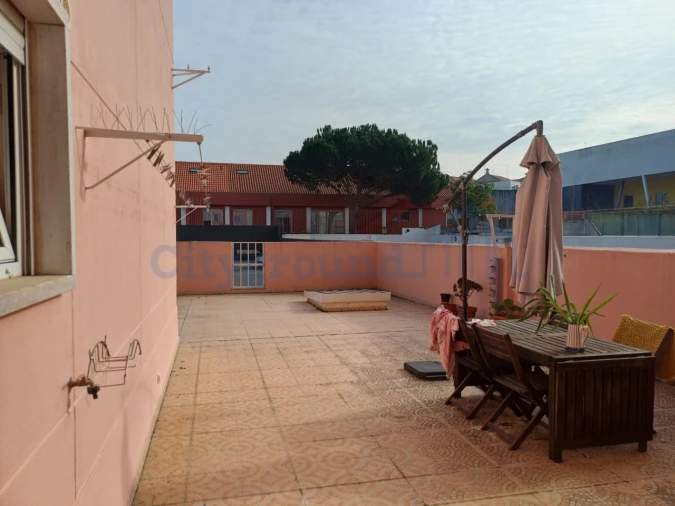 Prédio para Venda em Benfica Foto 1