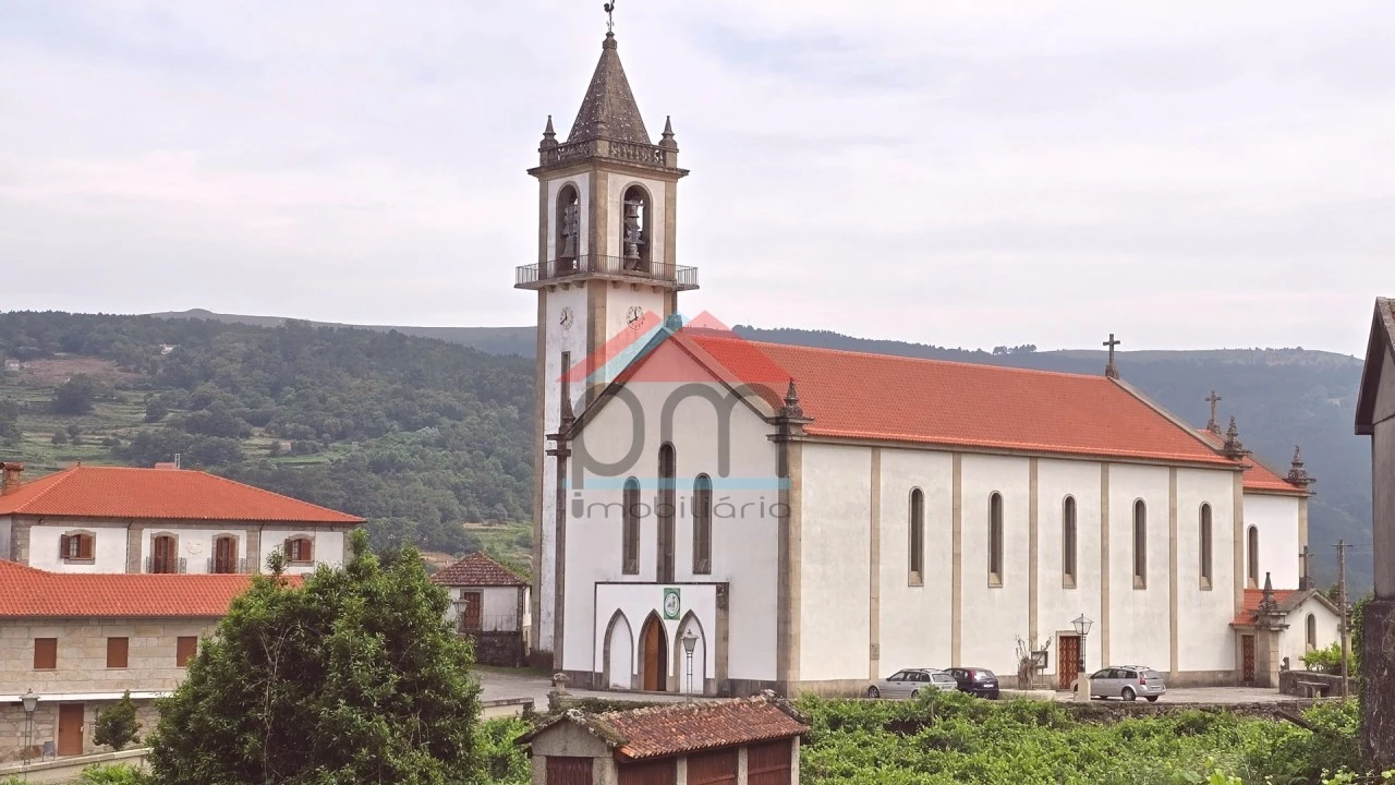 Moradia T5 para Venda em Riba de Mouro Foto 20