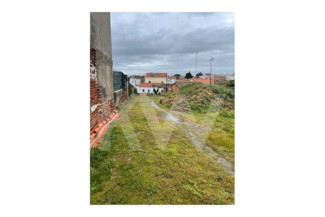 Moradia T2 para Venda em Figueira dos Cavaleiros Foto 2