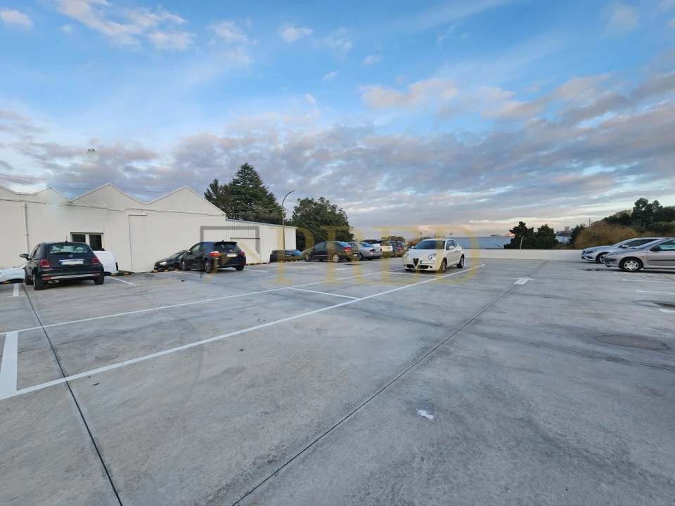 Armazém para Arrendamento em Mafamude e Vilar do Paraíso Foto 6