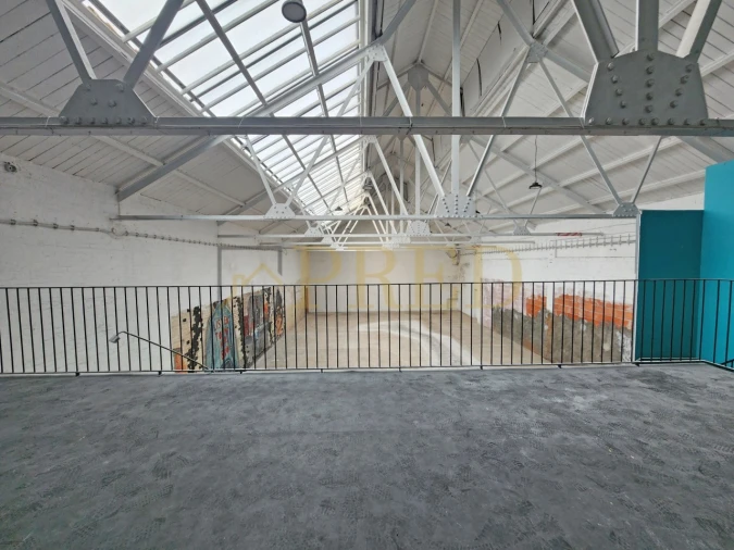 Armazém para Arrendamento em Mafamude e Vilar do Paraíso Foto 9