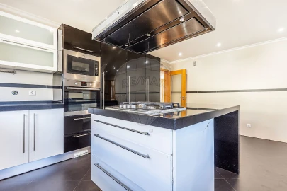 Moradia T5 para Venda em Alcabideche