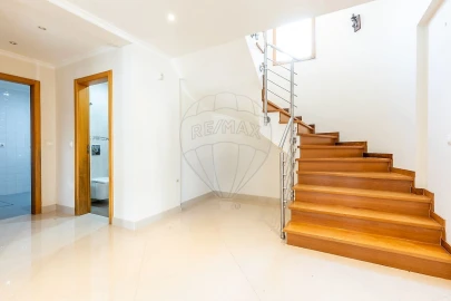 Moradia T5 para Venda em Alcabideche