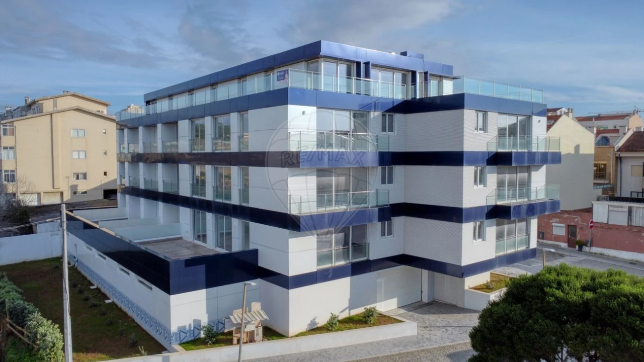 Apartamento T4 para Venda em Espinho Foto 35
