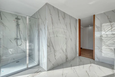 Apartamento T4 para Venda em Espinho
