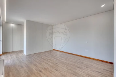 Apartamento T4 para Venda em Espinho