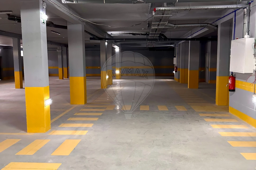 Apartamento T4 para Venda em Espinho Foto 30