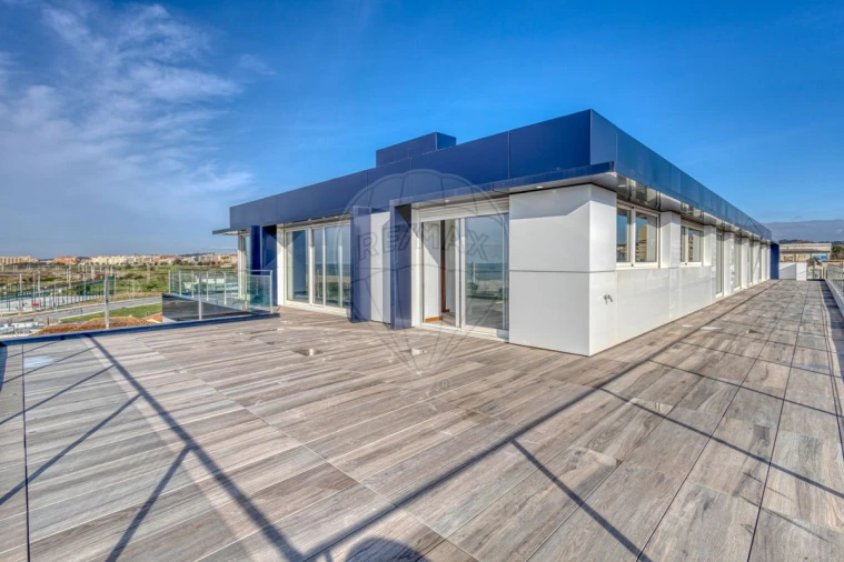 Apartamento T4 para Venda em Espinho Foto 7