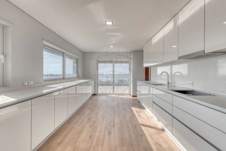 Apartamento T4 para Venda em Espinho Foto 42