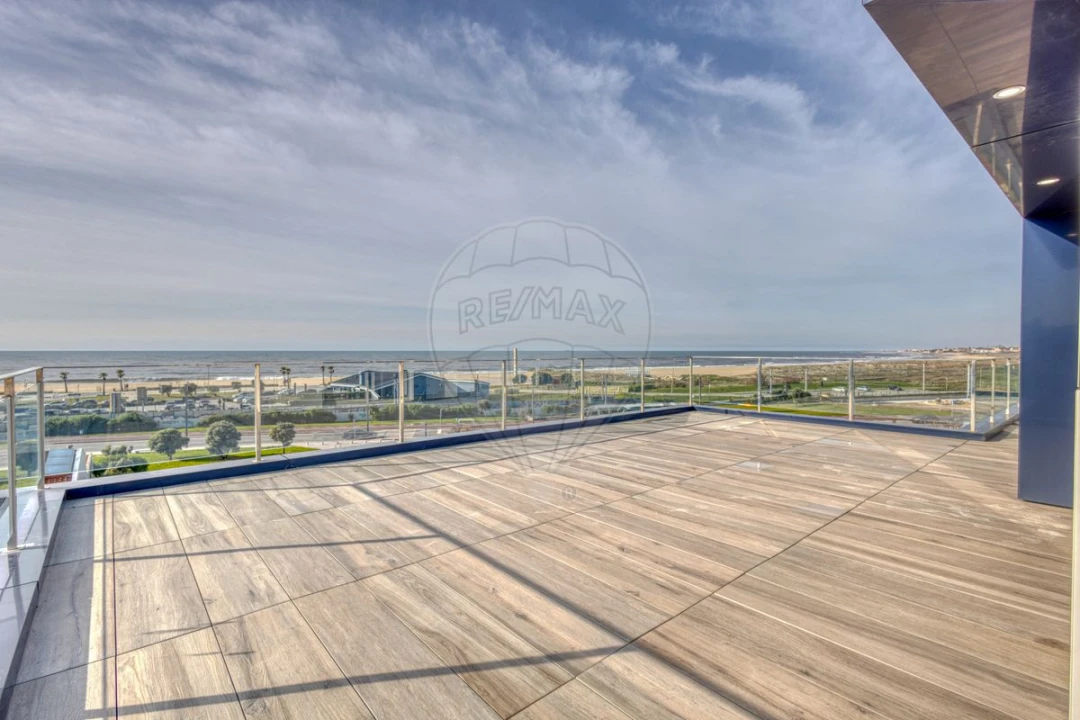 Apartamento T4 para Venda em Espinho Foto 43