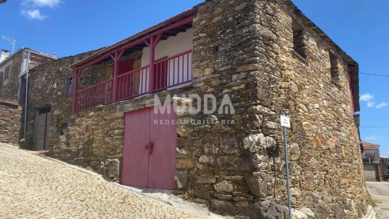 Moradia T5 para Venda em Quirás e Pinheiro Novo Foto 2