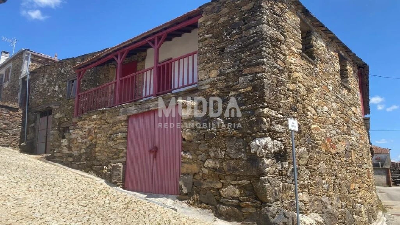 Moradia T5 para Venda em Quirás e Pinheiro Novo Foto 2