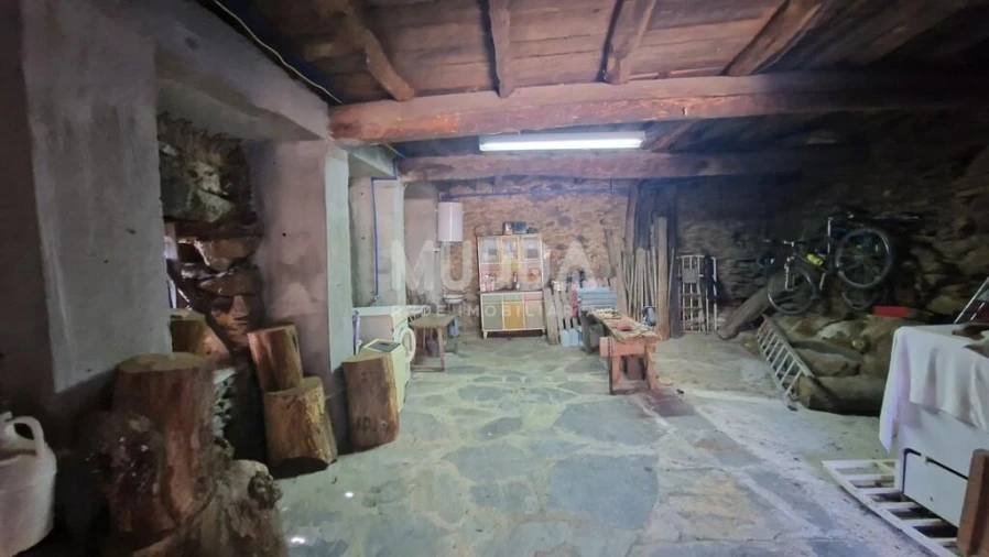 Moradia T5 para Venda em Quirás e Pinheiro Novo Foto 17