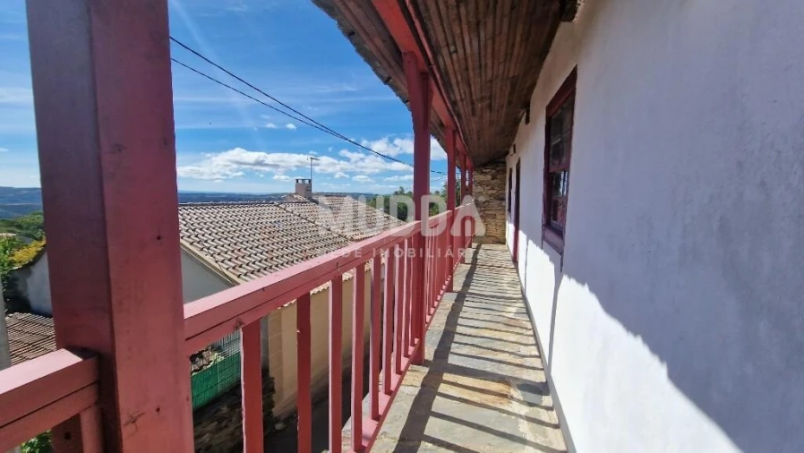 Moradia T5 para Venda em Quirás e Pinheiro Novo Foto 5