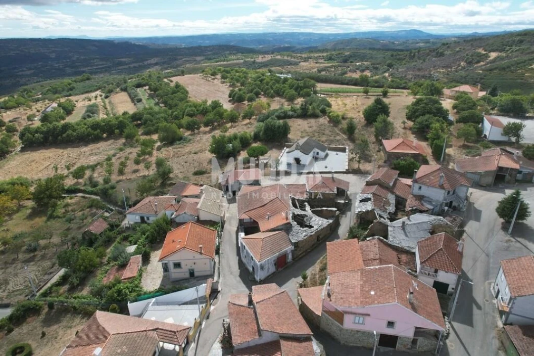 Moradia T5 para Venda em Quirás e Pinheiro Novo Foto 7