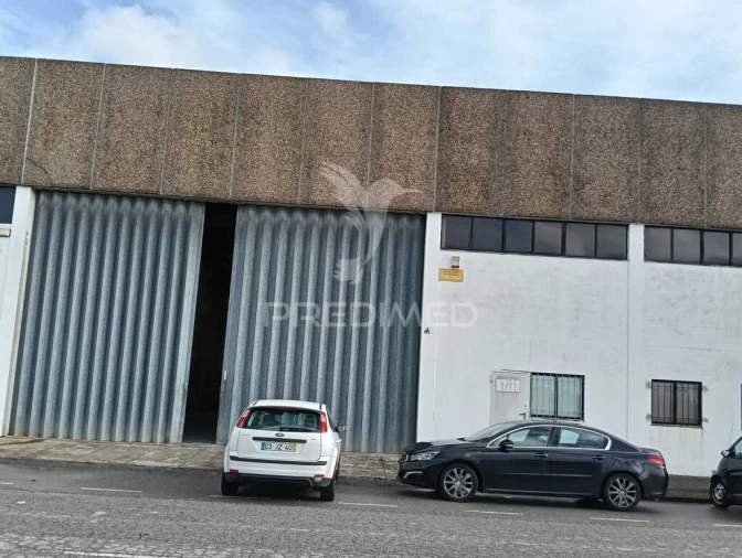 Armazém para Venda em Moreira Foto 4