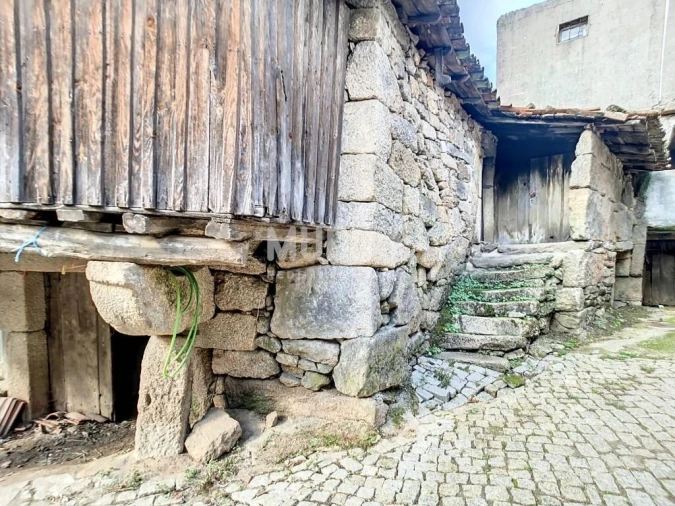 Moradia T1 para Venda em Planalto de Monforte (Oucidres e Bobadela) Foto 3