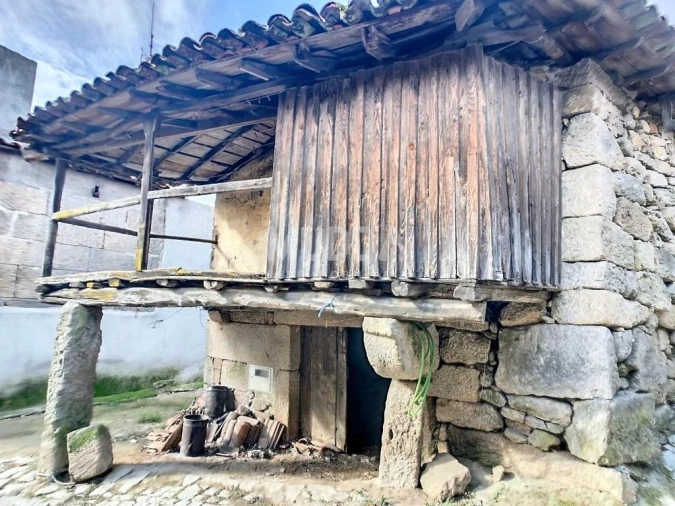 Moradia T1 para Venda em Planalto de Monforte (Oucidres e Bobadela) Foto 4