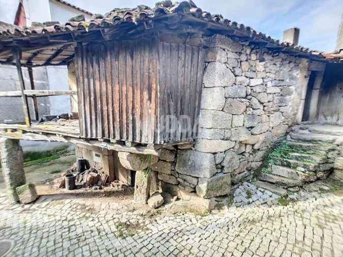 Moradia T1 para Venda em Planalto de Monforte (Oucidres e Bobadela) Foto 2