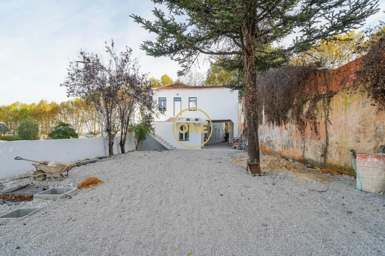 Prédio para Venda em Arcos e Mogofores Foto 2