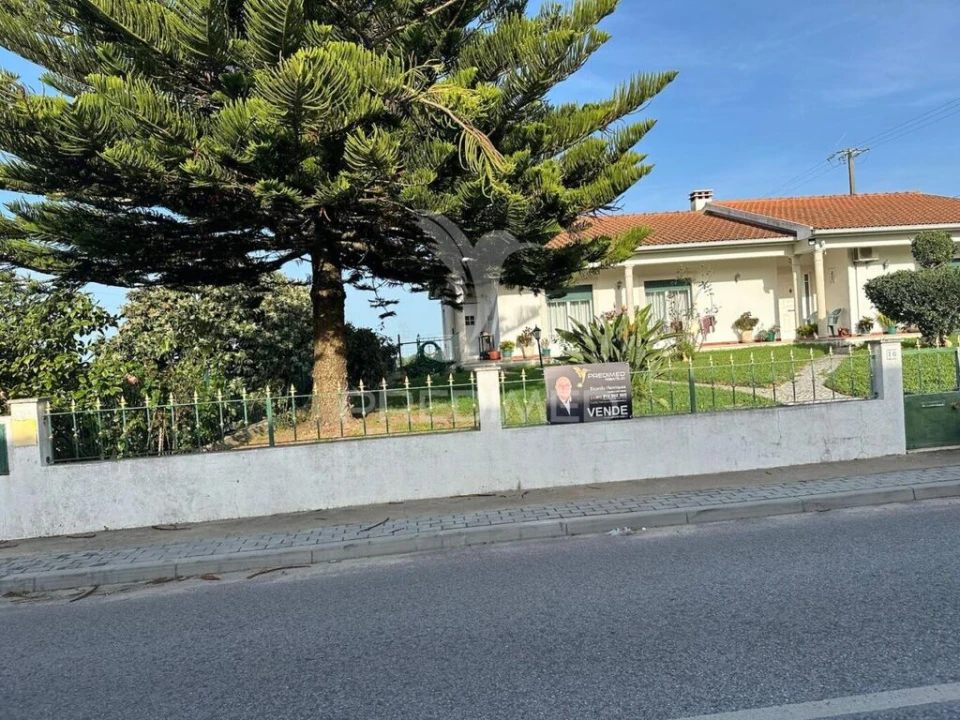 Moradia T9 para Venda em Povoa da Isenta Foto 2