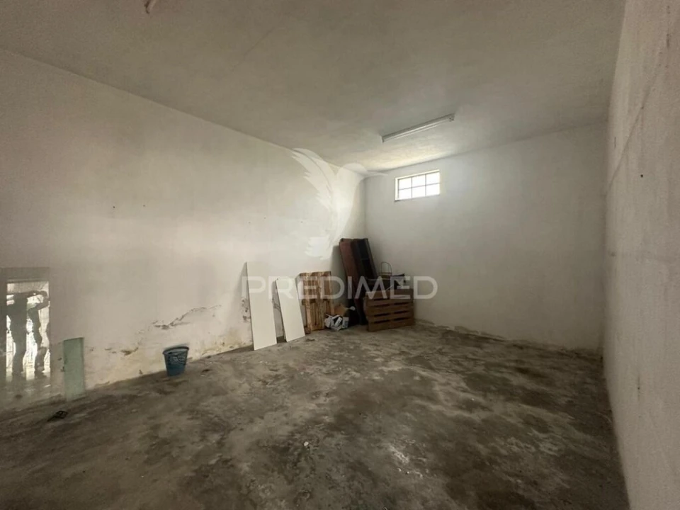 Moradia T9 para Venda em Povoa da Isenta Foto 14