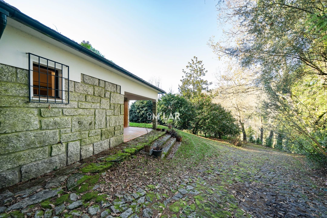 Quinta T3 para Venda em Caniçada e Soengas Foto 7