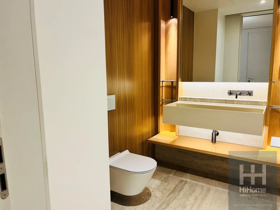 Apartamento T2 para Venda em São Martinho Foto 9