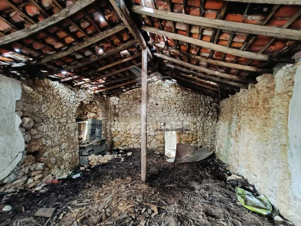 Moradia T1 para Venda em Seiça Foto 8