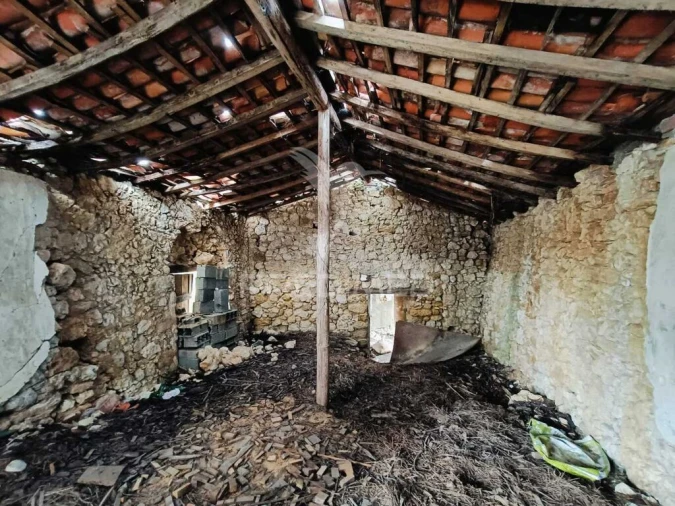 Moradia T1 para Venda em Seiça Foto 8