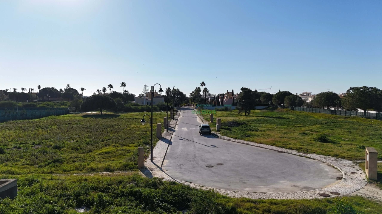 Terreno para Venda em Lagos (São Sebastião e Santa Maria) Foto 16