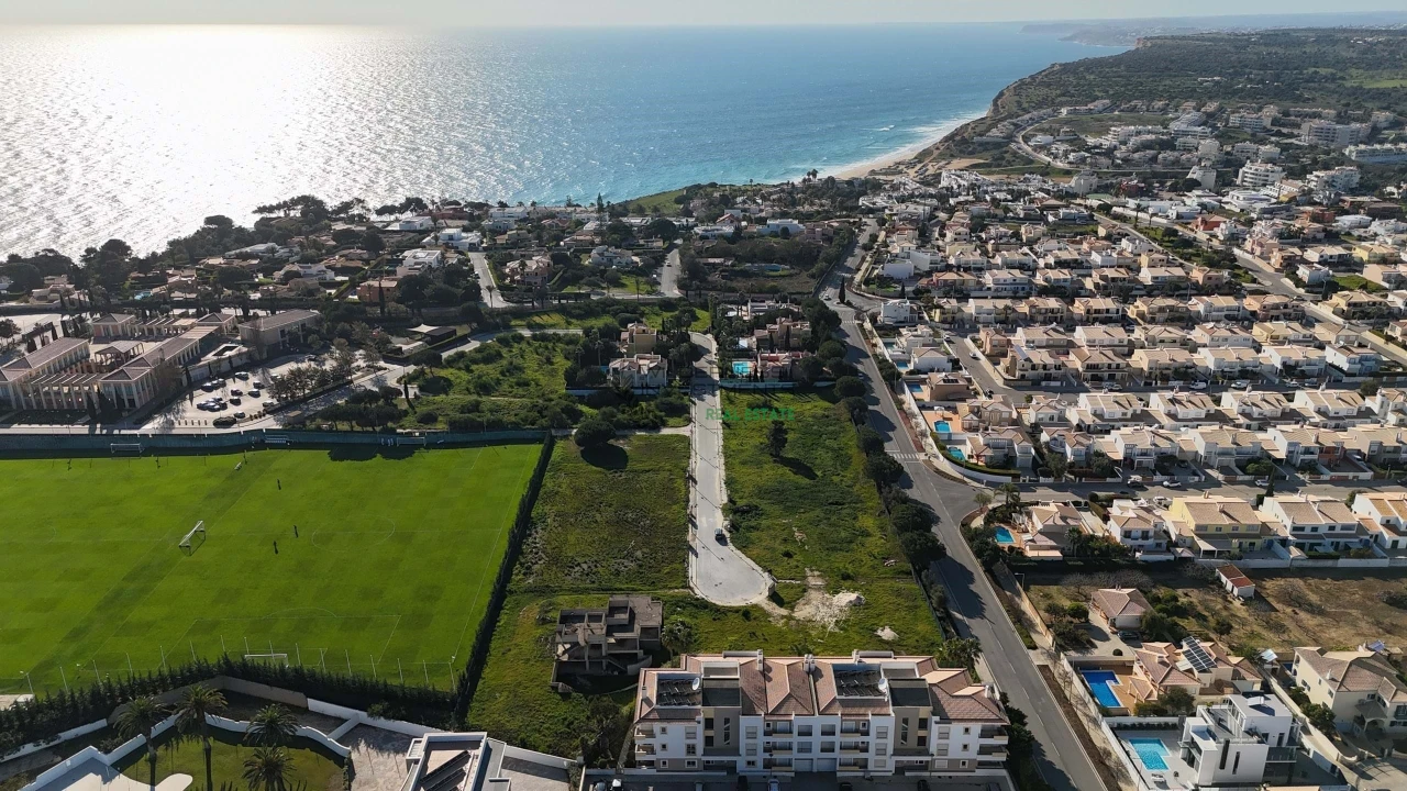 Terreno para Venda em Lagos (São Sebastião e Santa Maria) Foto 2