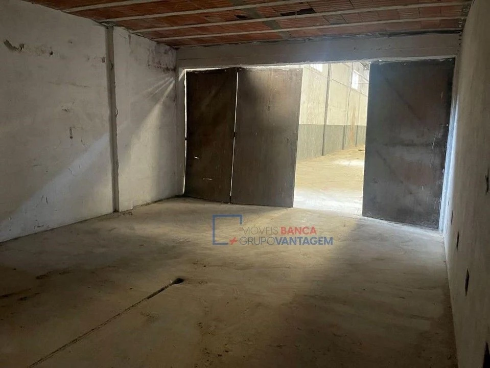 Armazém para Venda em Amiais de Baixo Foto 21