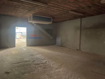 Armazém para Venda em Amiais de Baixo