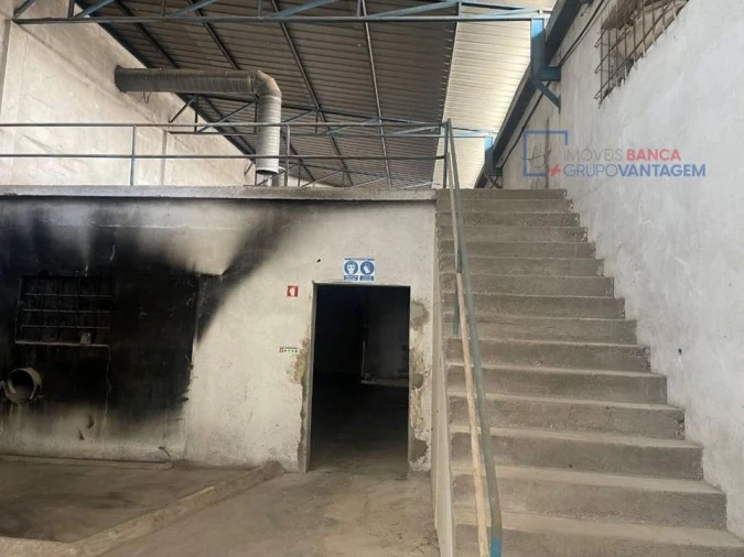 Armazém para Venda em Amiais de Baixo Foto 25