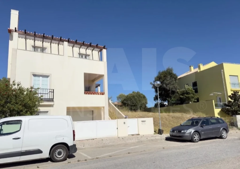 Terreno para Venda em Santa Maria do Castelo e Santiago e Santa Susana Foto 1
