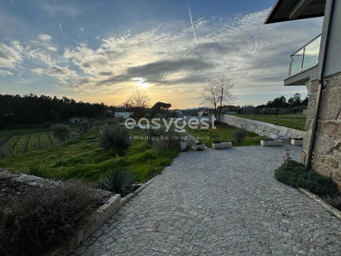 Quinta T4 para Venda em Parada de Gonta Foto 27