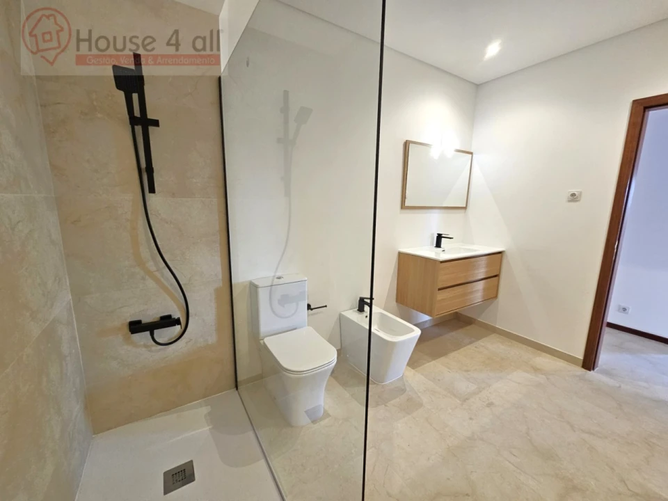 Apartamento T3 para Venda em Maiorga Foto 22