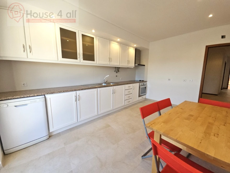 Apartamento T3 para Venda em Maiorga Foto 7